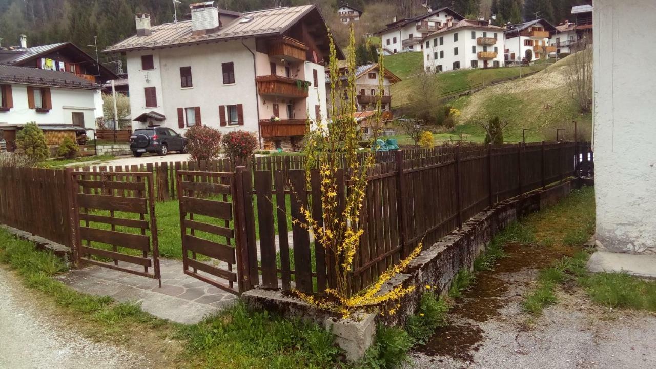 Casa Soia Lägenhet Falcade Exteriör bild